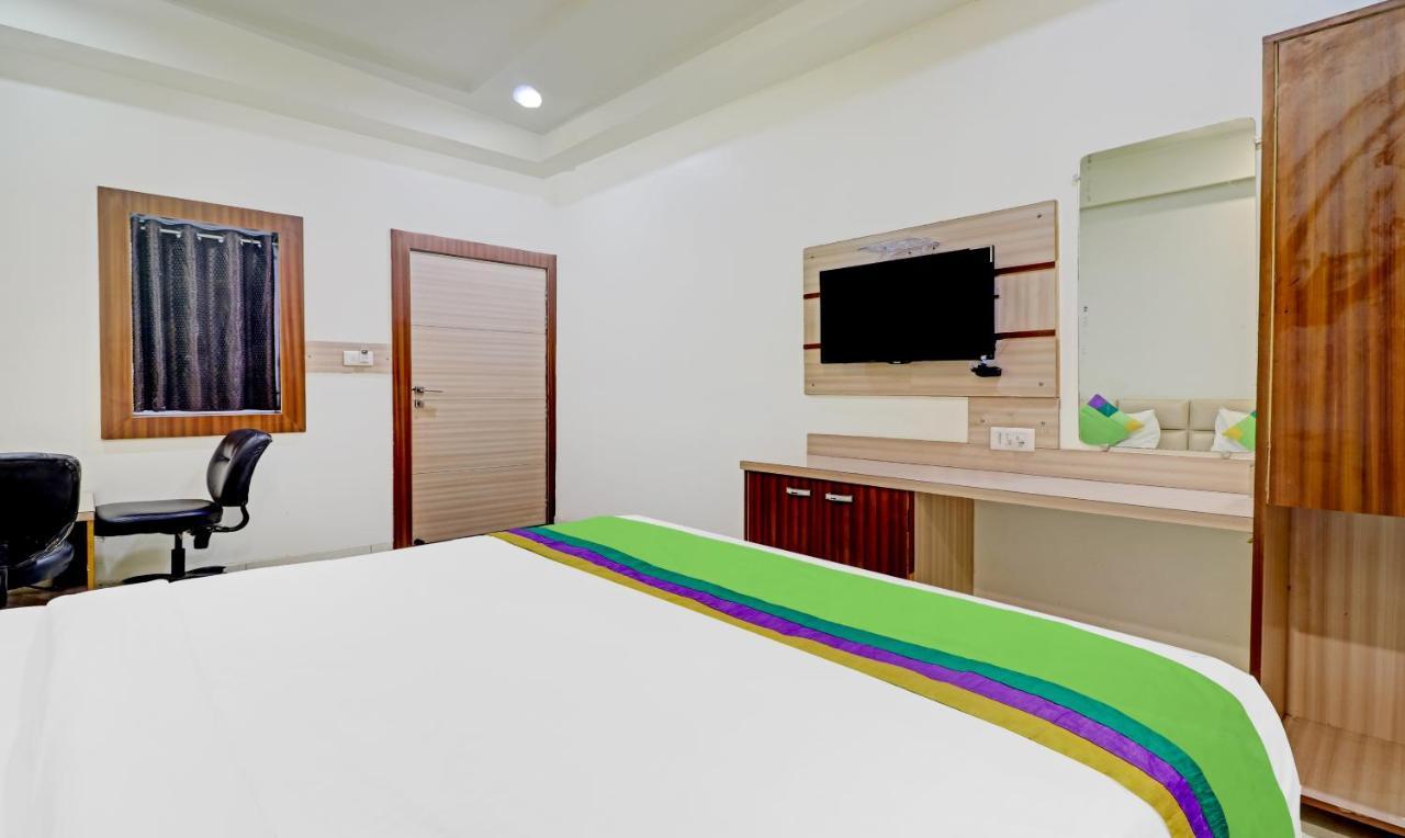 Treebo Taj Dream Hotell Agra  Exteriör bild