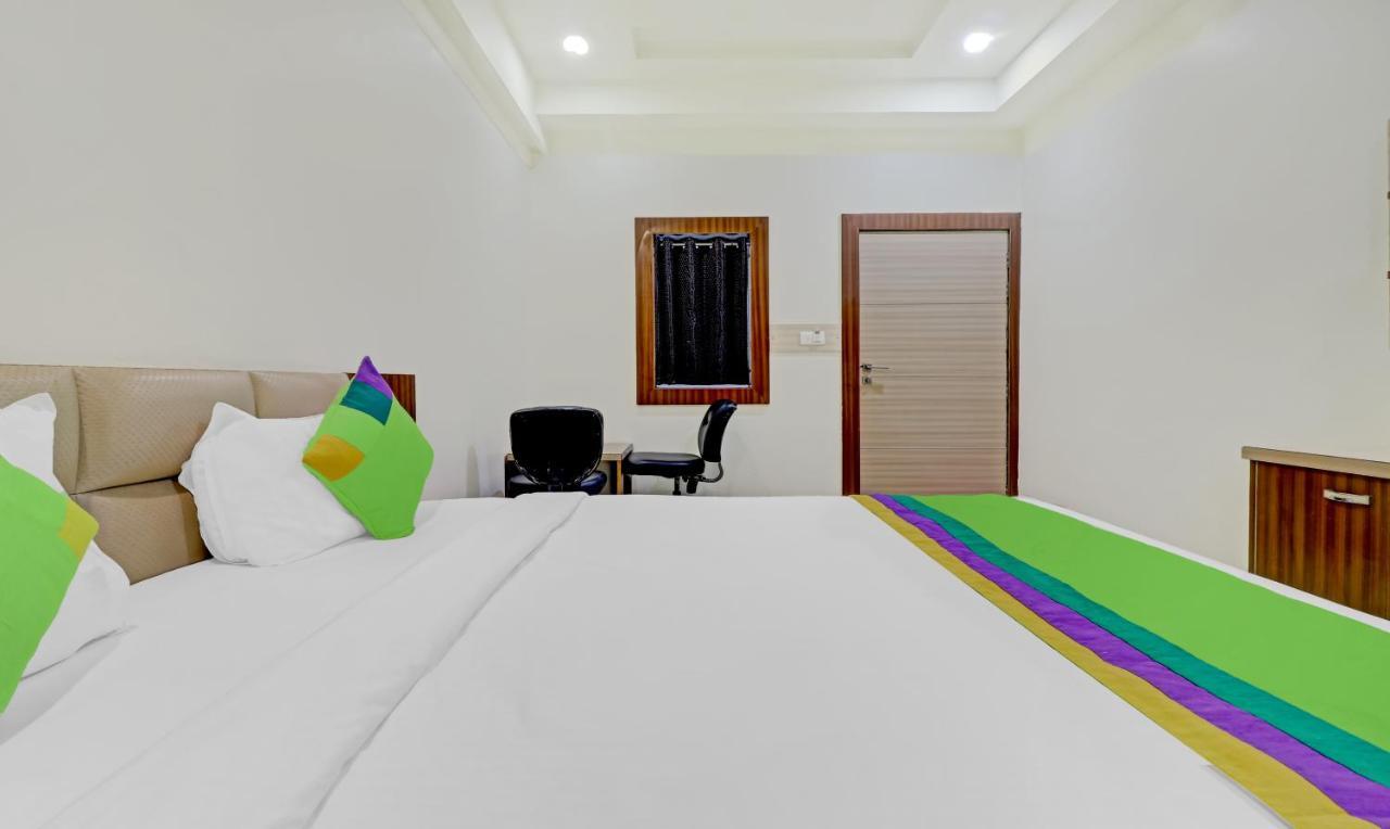 Treebo Taj Dream Hotell Agra  Exteriör bild