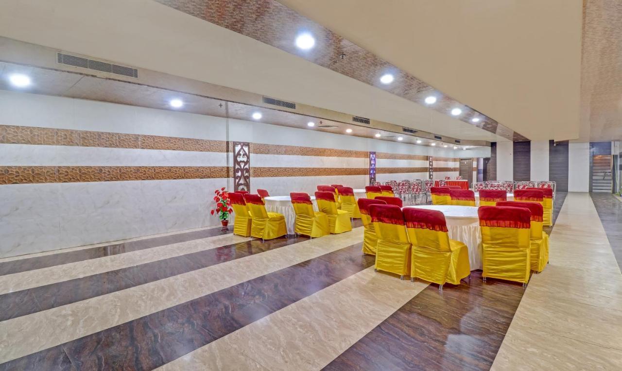 Treebo Taj Dream Hotell Agra  Exteriör bild
