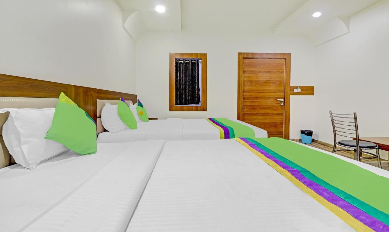 Treebo Taj Dream Hotell Agra  Exteriör bild